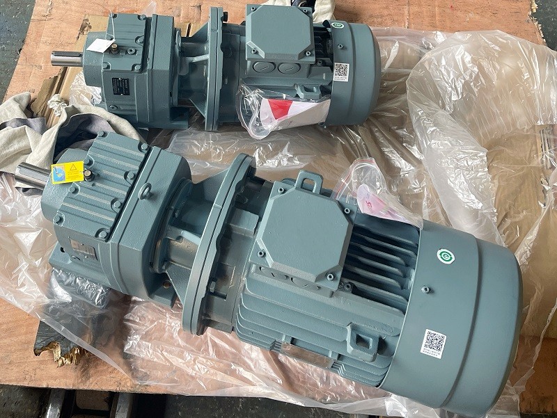 抽谷裝置減速機,R17減速電機,R17DV71M4減速器.jpg